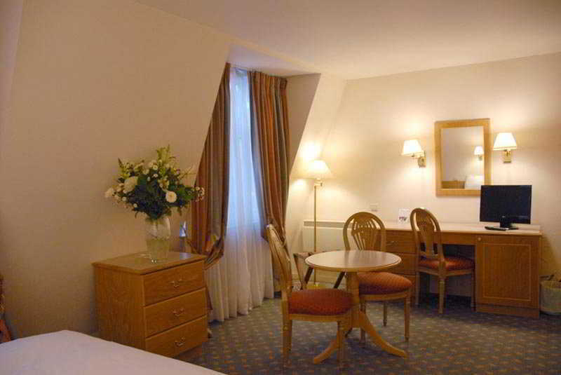 Hotel Made In Louise Saint-Gilles Ruang foto
